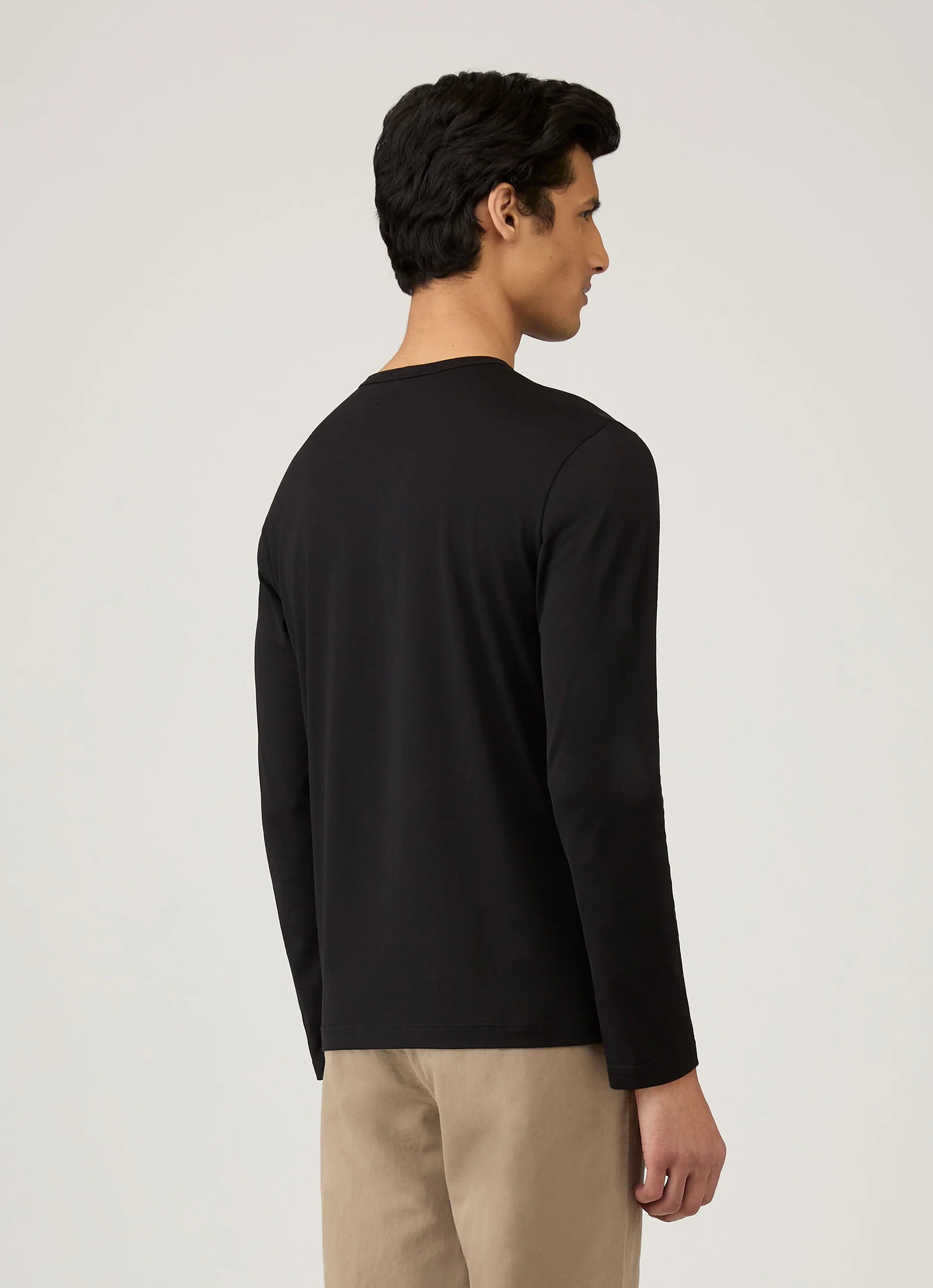 Long Sleeve Classic Black T‑shirt